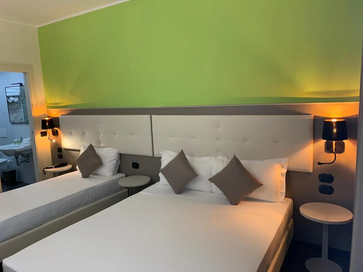 Hotel Stradivari Milán 3*,  Itálie