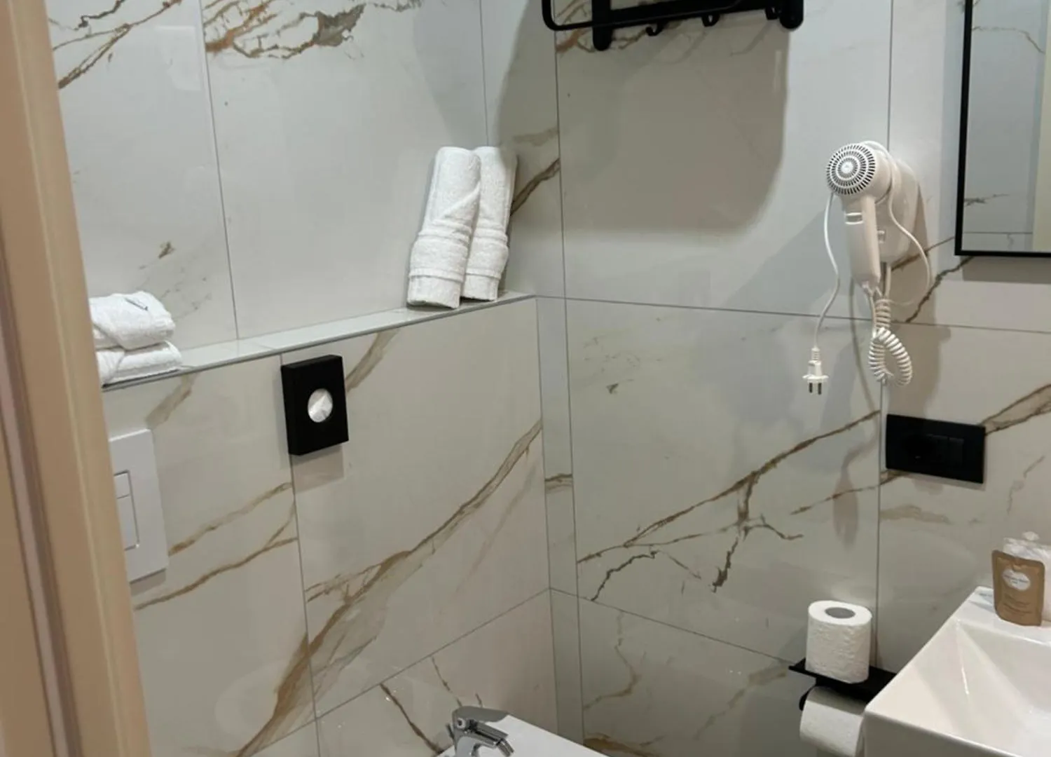 Hotel Stradivari Milán 3*,